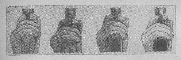 Положение указательного пальца при наложении на спусковой крючок во время стрельбы из спортивного револьвера